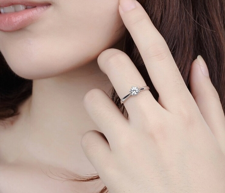 Choose Finest Engagement Ring For Your True Love
