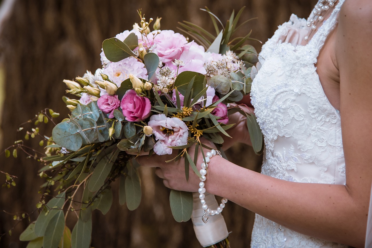 Five Reasons To Have Artificial Wedding Flowers On Your Big Day – And It’s Not Just About The Price Tag!