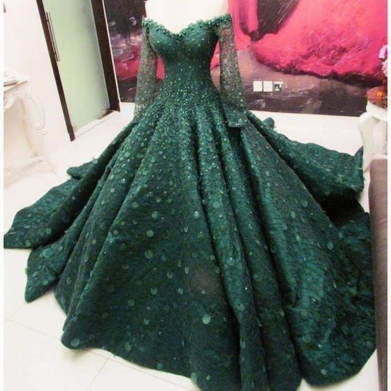 Things To Consider When Shopping Classy Evening Dress