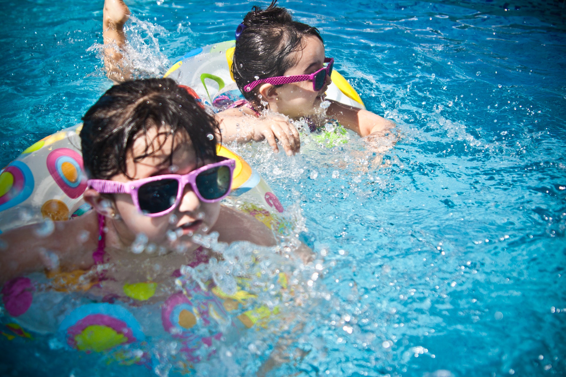 What Are The Things You Need To Check Before Buying Swimming Costumes?