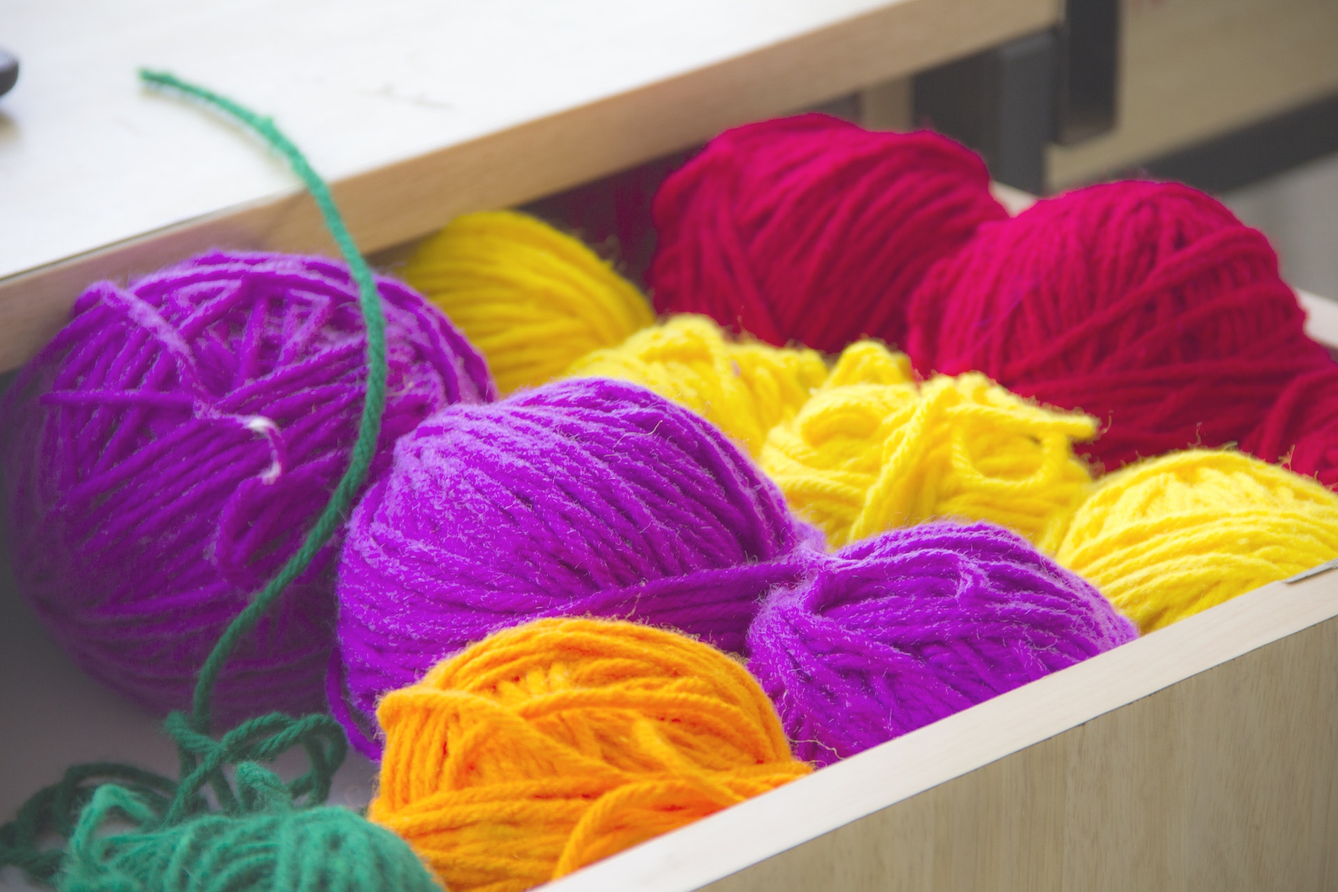 How To Start Knitting And Crochet Without Any Knots?