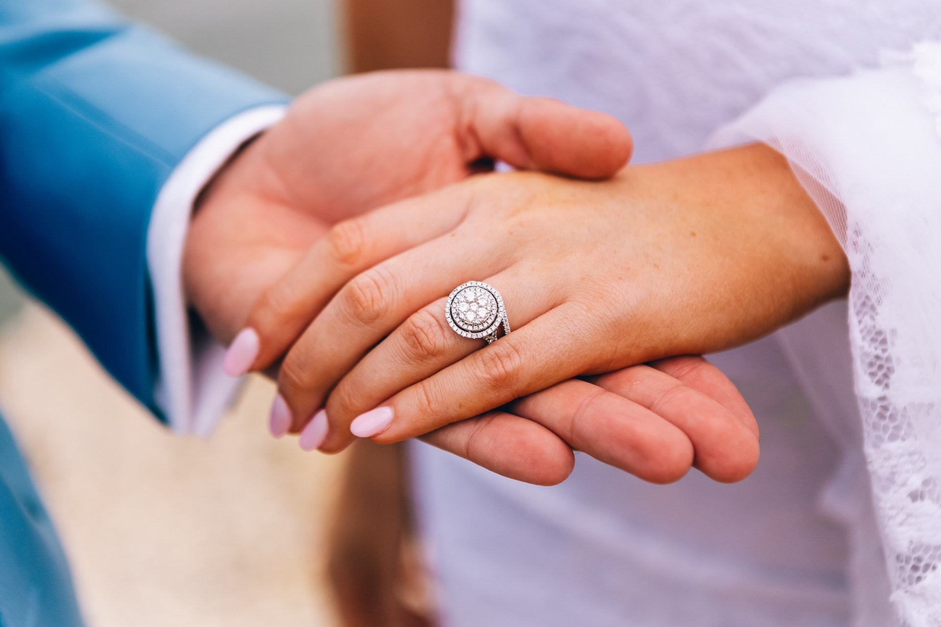Tips To Purchase Innovative Accessories To Enhance Your Beauty